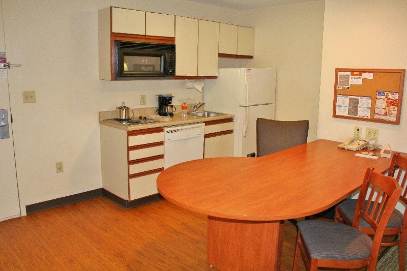 Candlewood Suites Syracuse-Airport 4