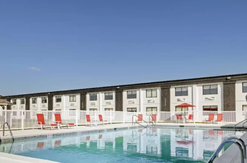 The Lux Hotel & Conference Center -Ascend Hotel 3