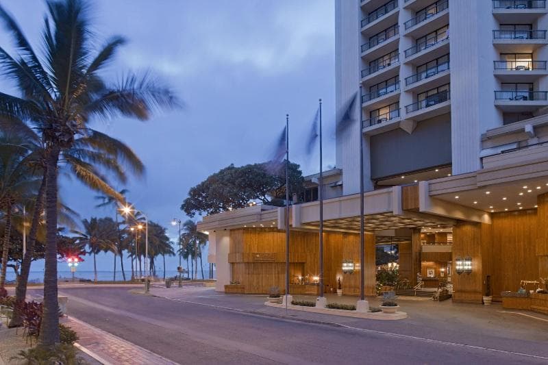 Hyatt Regency Waikiki Beach Resort & Spa 3