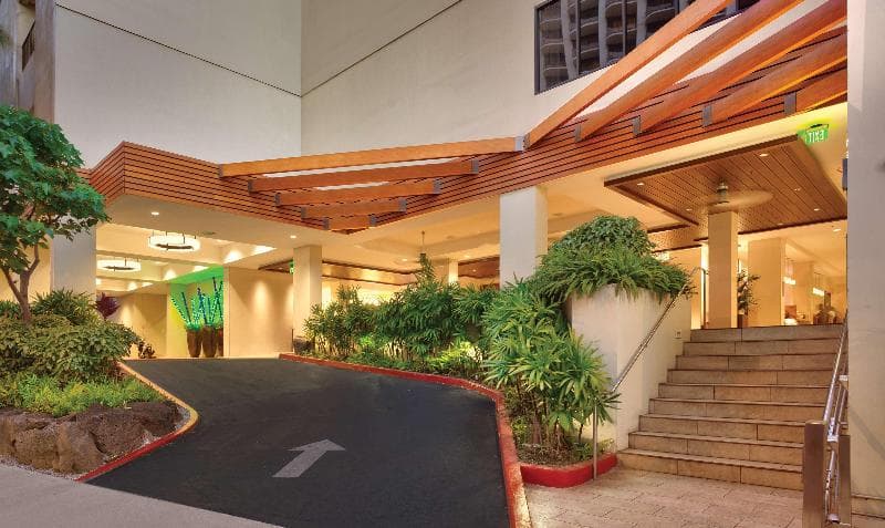 Hyatt Place Waikiki Beach 3