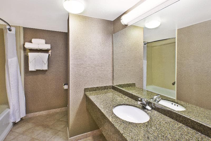 Holiday Inn Gaithersburg 3