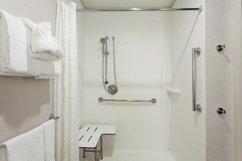 Holiday Inn Express & Suites Ft. Lauderdale Airport/Cruise photo 1