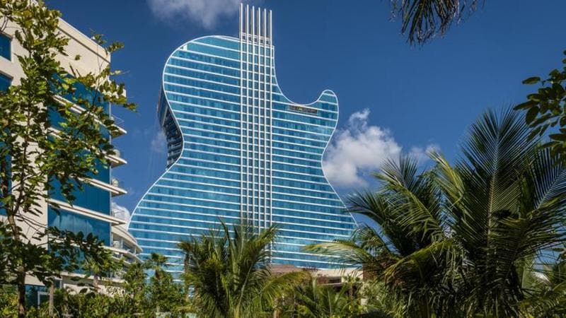 Holiday Inn Ft. Lauderdale-Airport 3