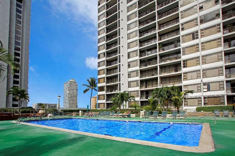 Aston at the Waikiki Banyan 5
