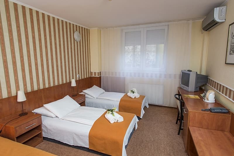 Atlantic Hotel 4