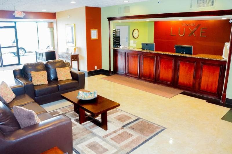 Grand Luxe Hotel & Resort 5
