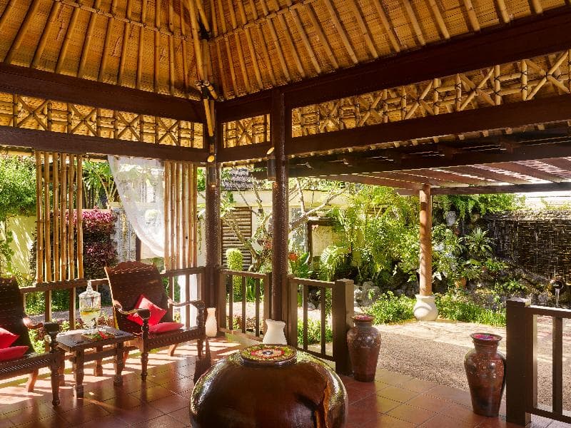 Royal Island Resort & Spa 3