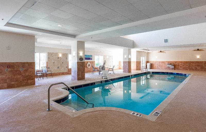 Holiday Inn & Suites Lake City 5