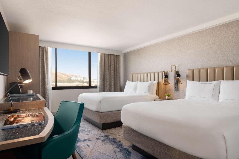 DoubleTree by Hilton San Francisco South Airport Blvd 4