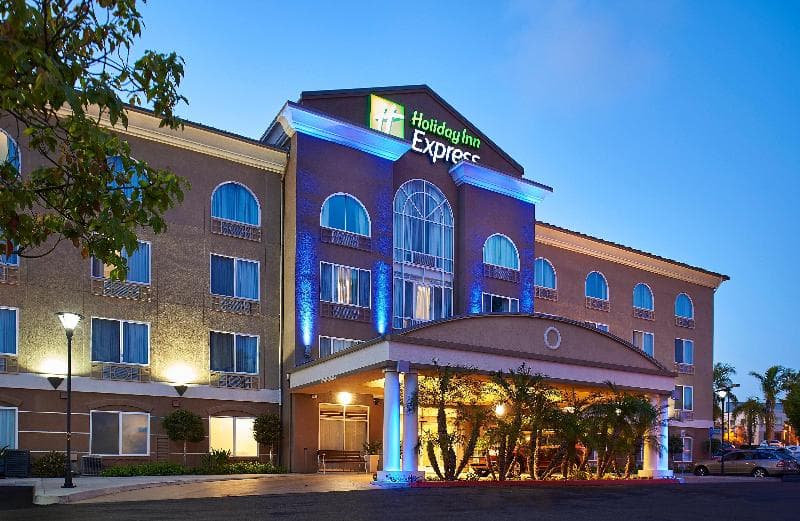 Holiday Inn Express & Suites San Diego-Sorrento Valley photo 1