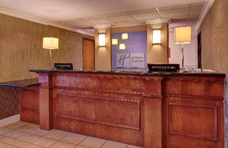 Holiday Inn Express & Suites San Diego-Sorrento Valley 3