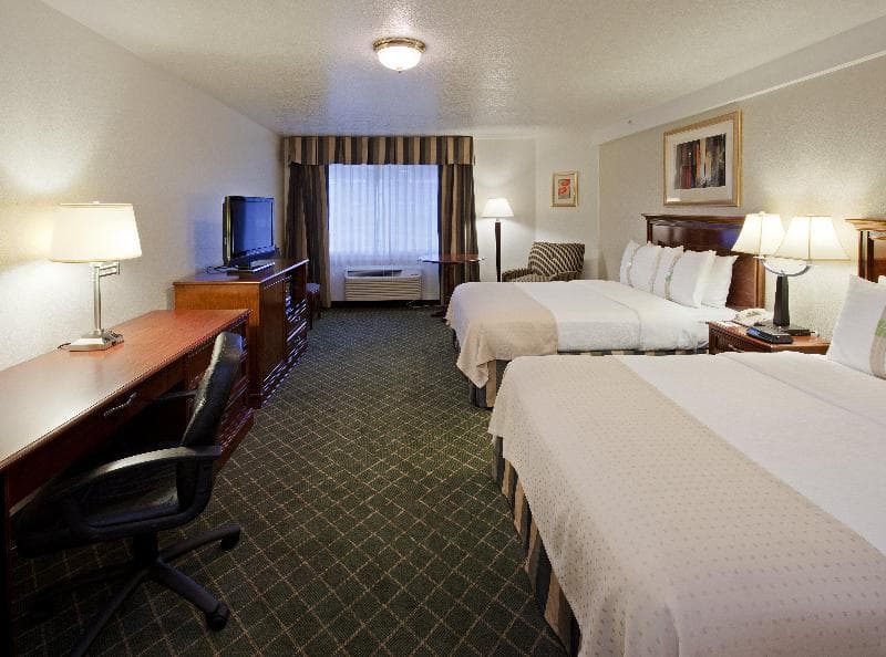 Holiday Inn Redding 4