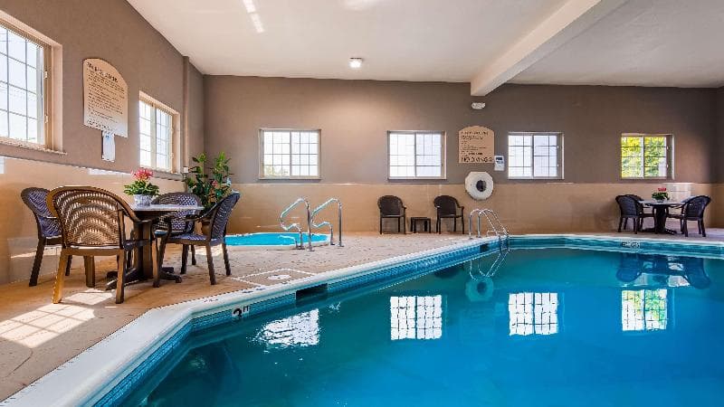 Best Western Plus North Joliet 5