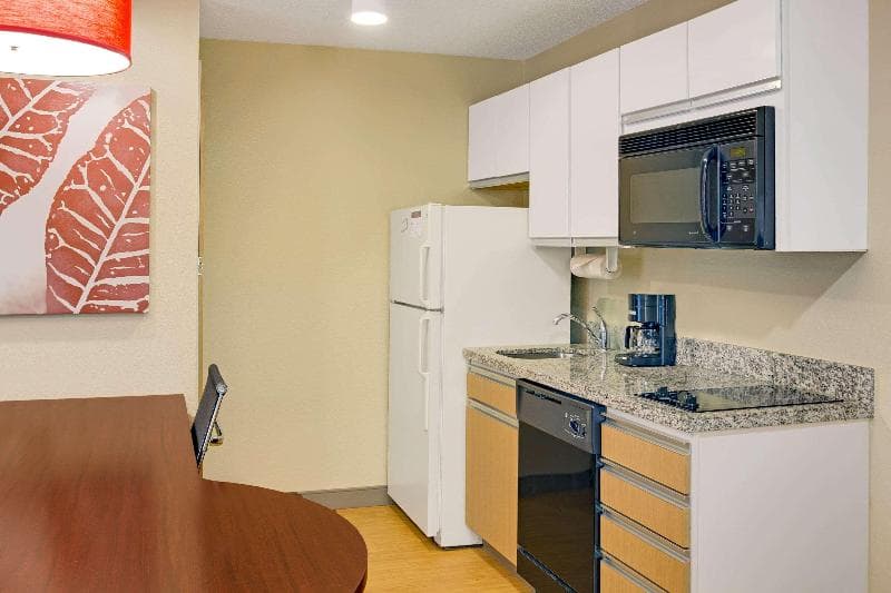 Mainstay Suites Northbrook Wheeling 2