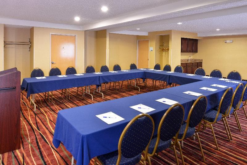 Best Western Oswego Hotel photo 1