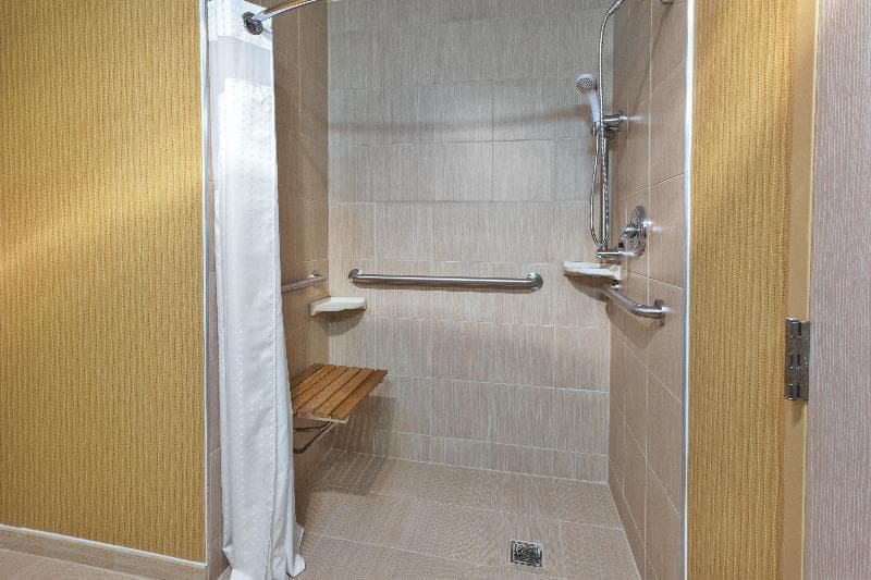 Holiday Inn Hotel & Suites Bolingbrook 3