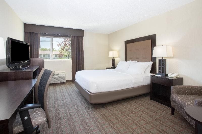 Holiday Inn Riverton-Convention Center 5