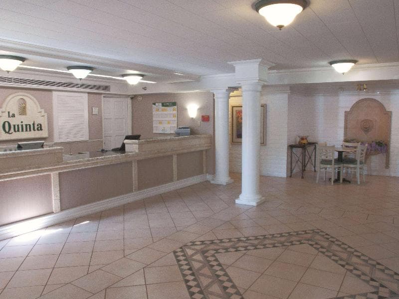 La Quinta Inn by Wyndham Bakersfield South 5