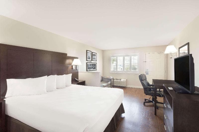 Baymont by Wyndham Modesto Salida 5