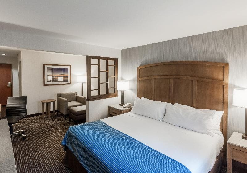 Holiday Inn Express & Suites Carpinteria 3