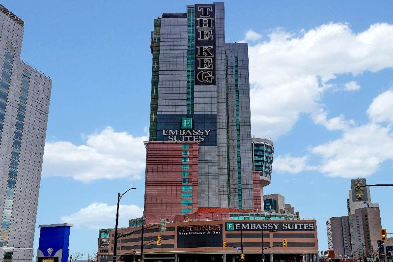 Embassy Suites by Hilton Niagara Falls Fallsview 4