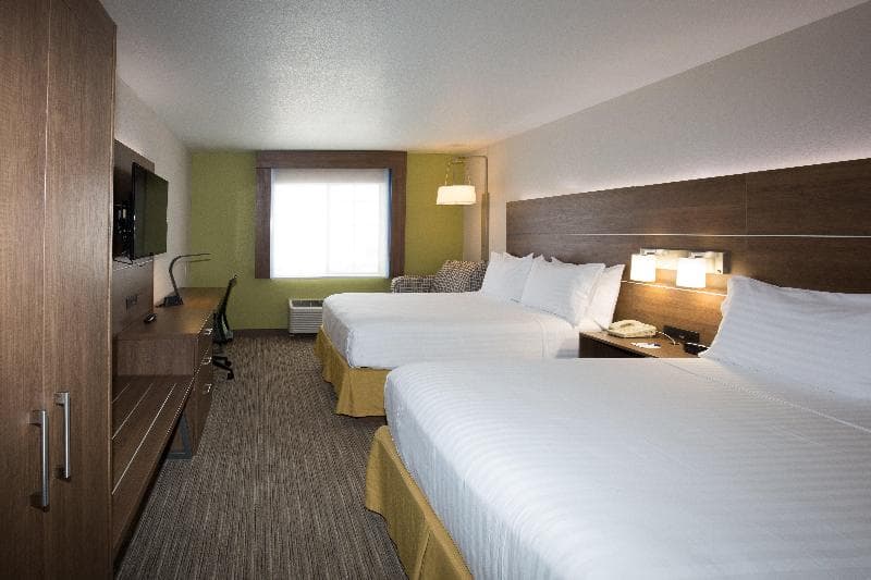 Holiday Inn Express & Suites Hesperia 5