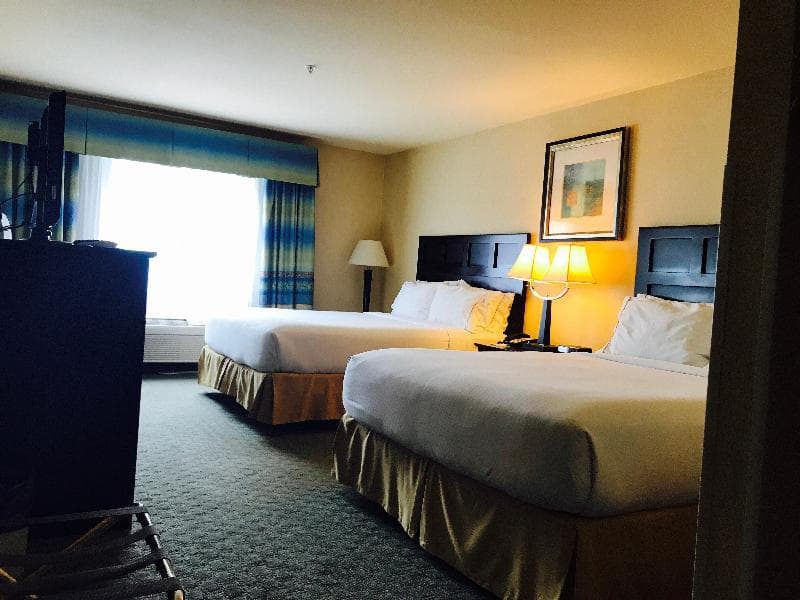 Holiday Inn Express Fort Bragg 3