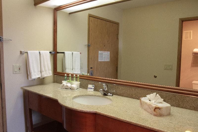 Holiday Inn Express & Suites Corning photo 1