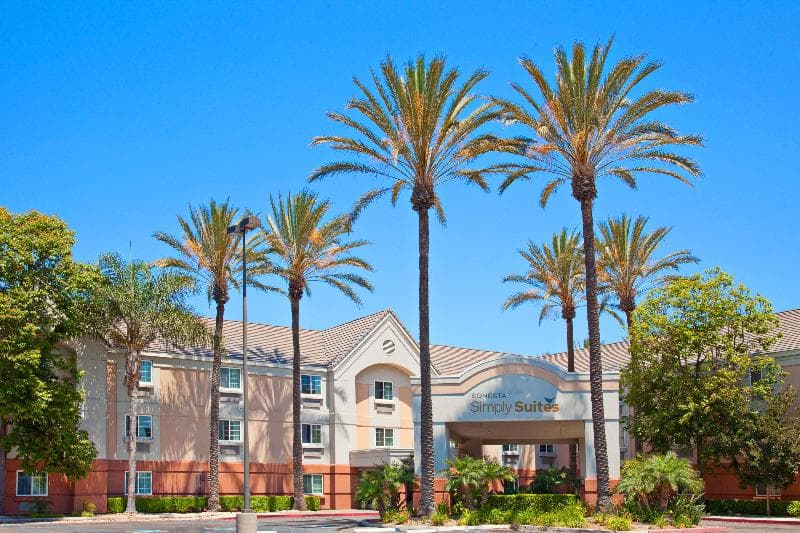 Sonesta Simply Suites Orange County Airport photo 1