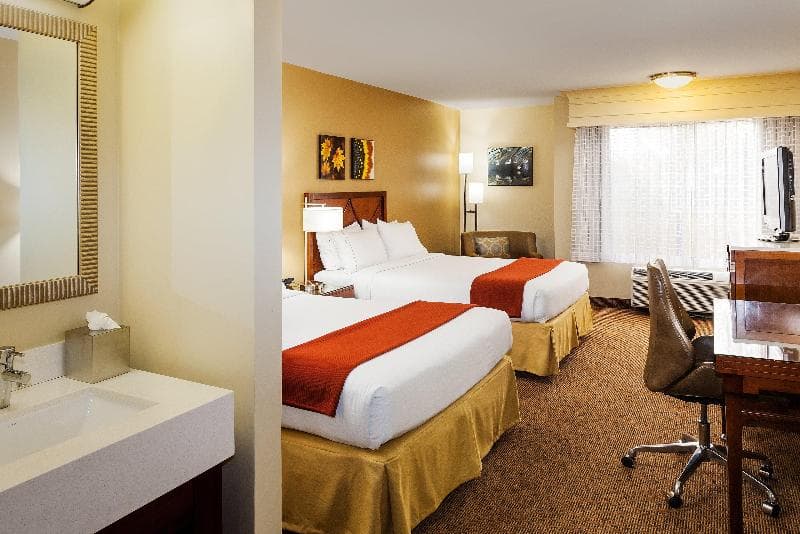 Holiday Inn Express Simi Valley photo 1