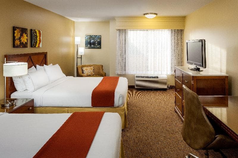 Holiday Inn Express Simi Valley 4