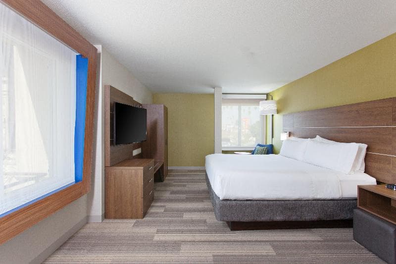 Holiday Inn Express & Suites Pasadena - Los Angeles photo 1