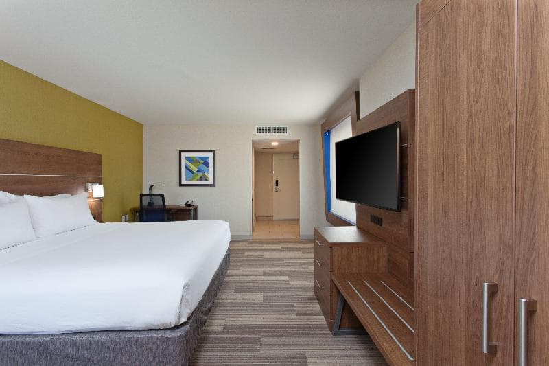 Holiday Inn Express & Suites Pasadena - Los Angeles 4