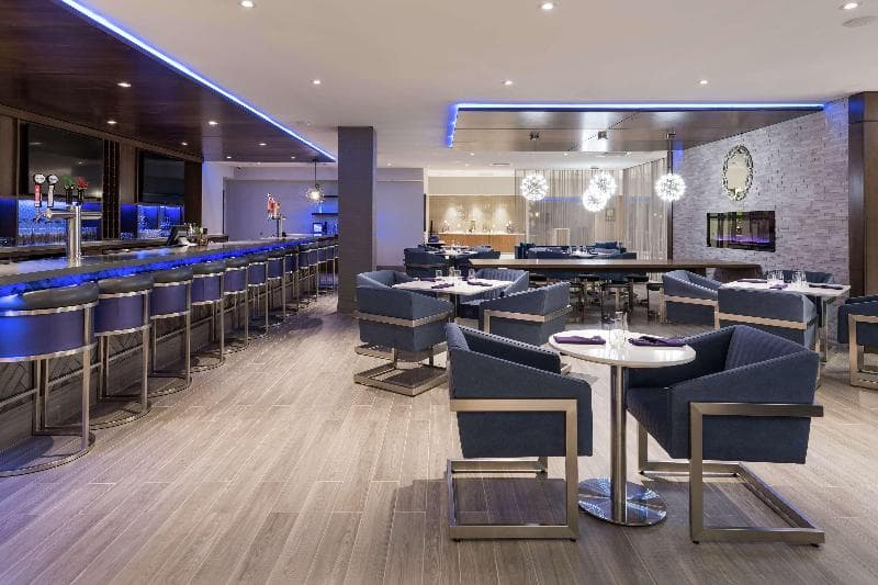 Hilton Garden Inn Ottawa Downtown 2