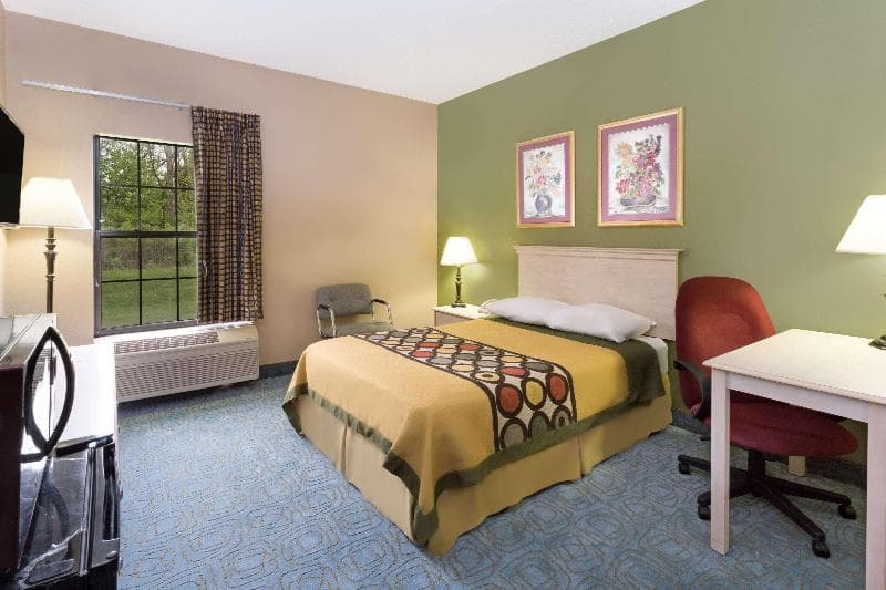 Super 8 By Wyndham Freeport 3