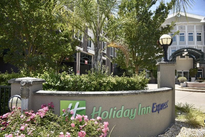 Holiday Inn Express Windsor Sonoma Wine Country 4