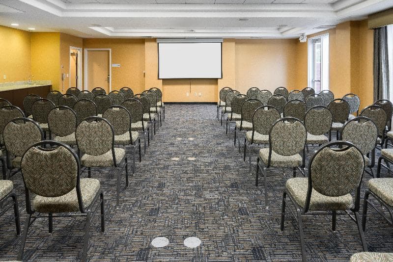 Holiday Inn Express & Suites Vacaville photo 1