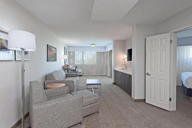 Holiday Inn Palmdale-Lancaster photo 1