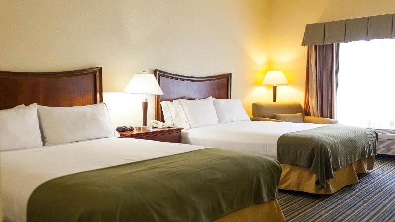 Holiday Inn Express & Suites Turlock-Hwy 99 3