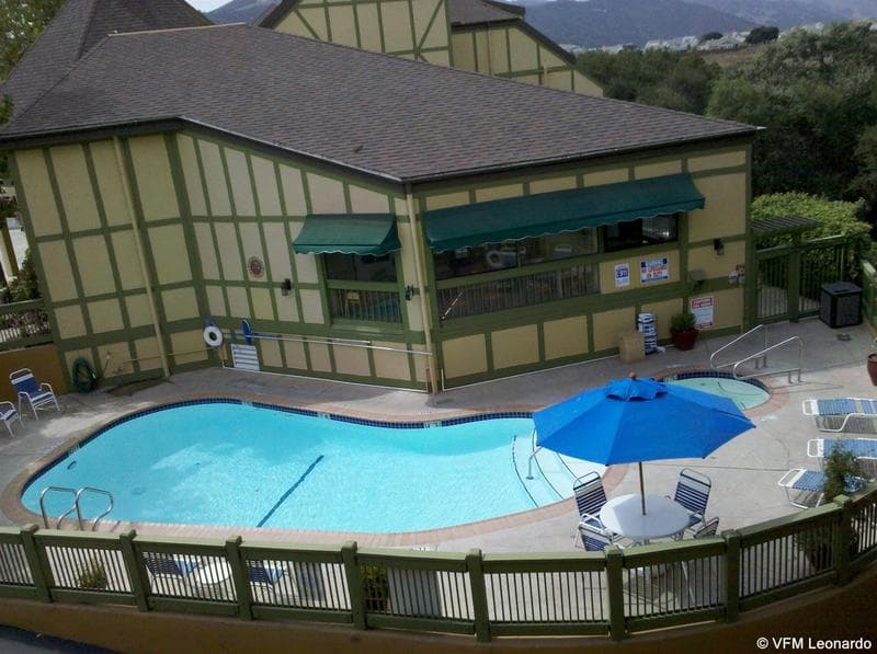 Vinland Hotel And Lounge photo 1