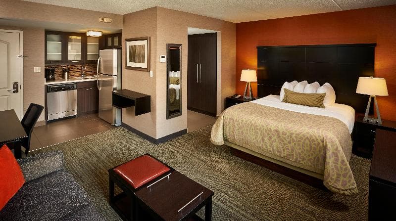 Staybridge Suites Hamilton - Downtown 5