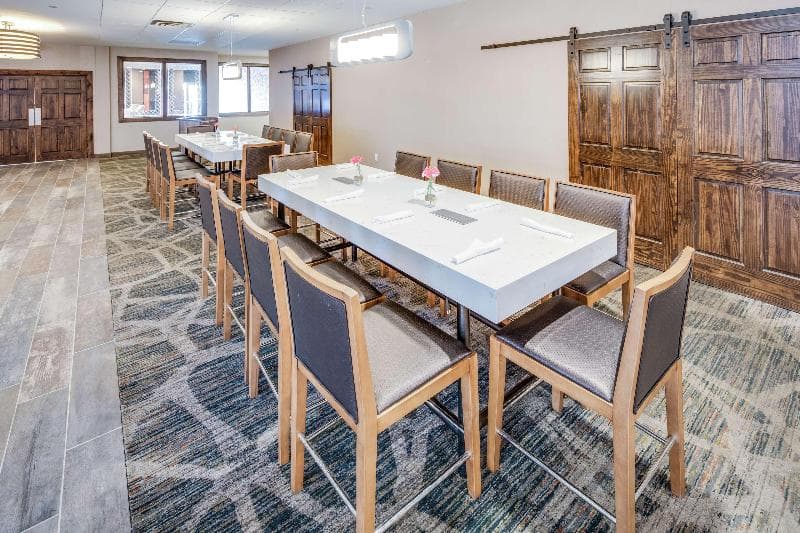 DoubleTree by Hilton Huntington 4