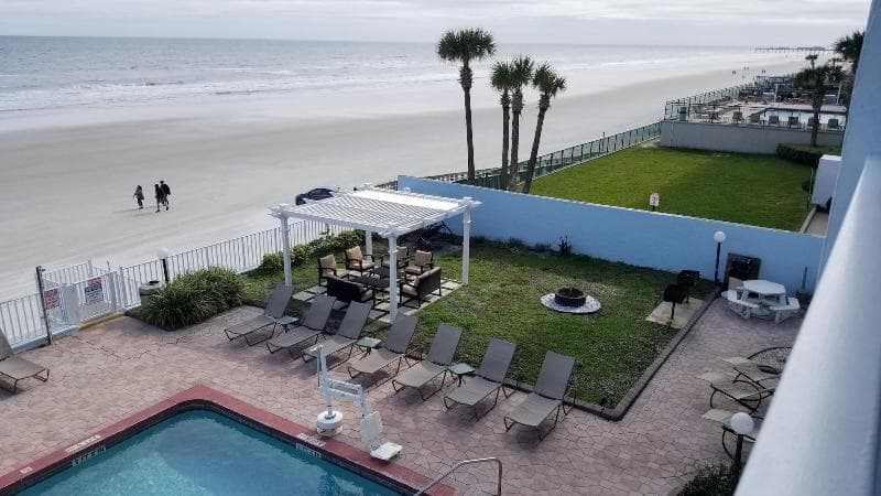 Beachside Motel 5