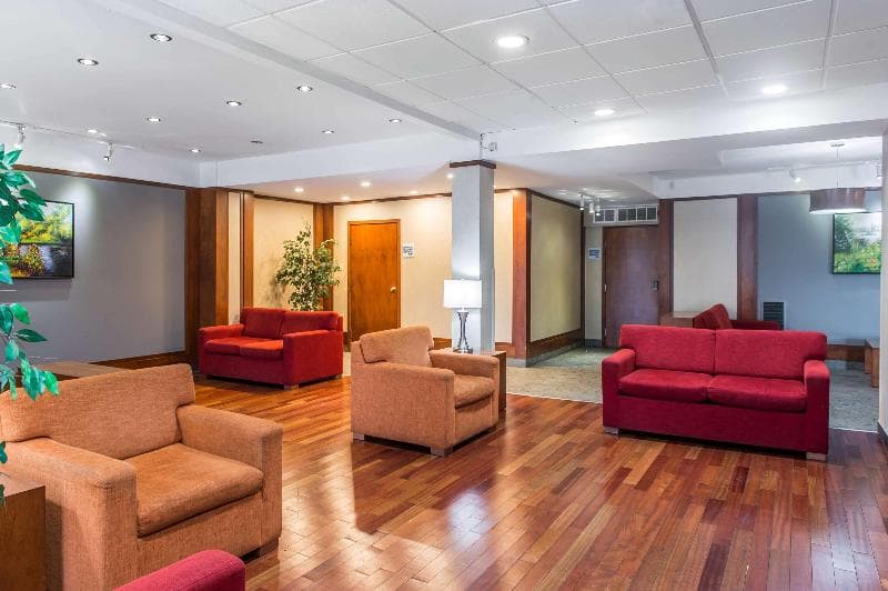 Ramada Plaza by Wyndham Montreal 4