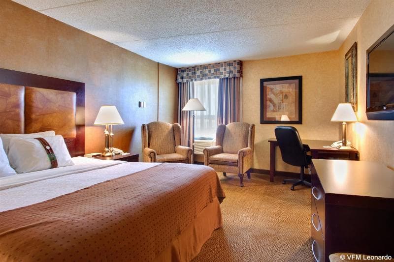 Holiday Inn Calgary-Airport photo 1