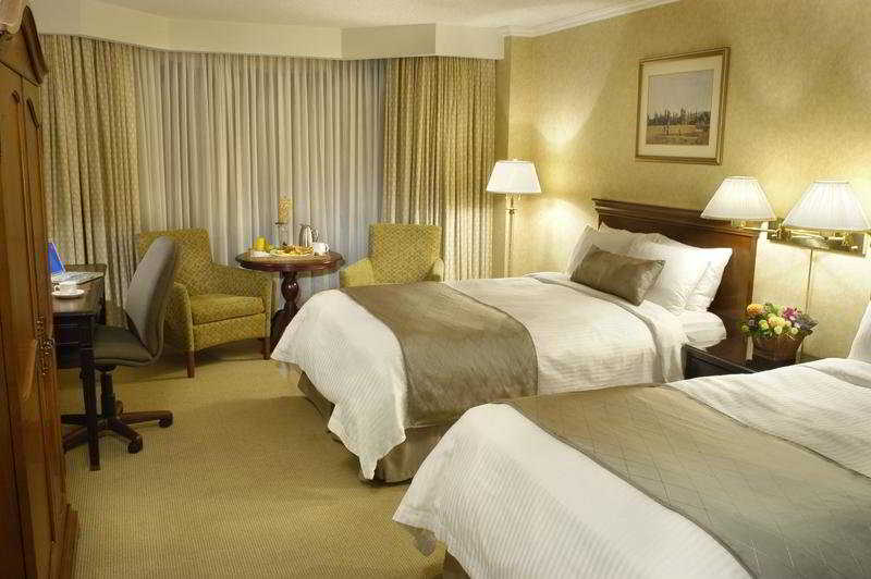 Delta Hotels Toronto East 4