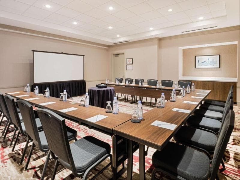 Hilton Garden Inn Chicago Downtown/Magnificent Mile 4