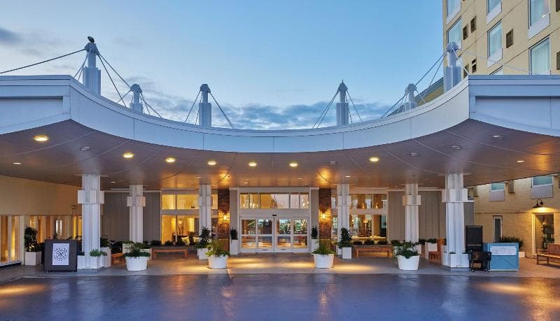 Newport Harbor Island Resort 5