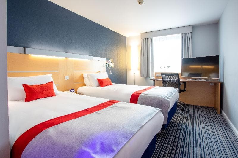 Holiday Inn Express Dunfermline photo 1
