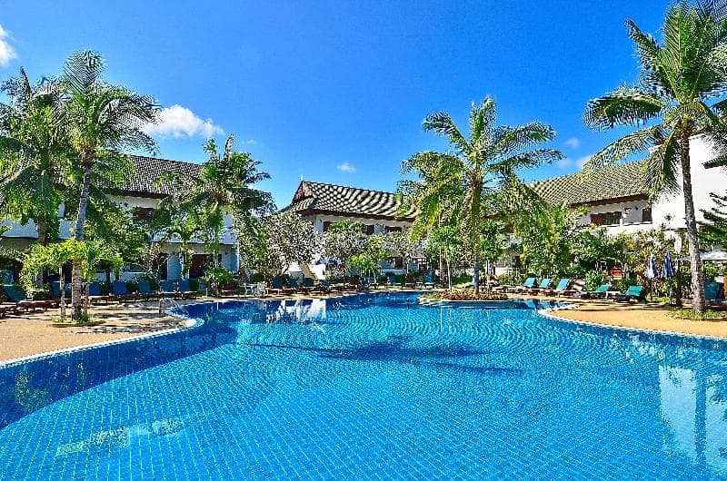 First Bungalow Beach Resort 4